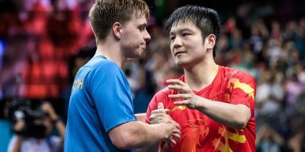 就在今晚！樊振东正式开启德甲留洋生涯，出席赛季首场新闻发布会