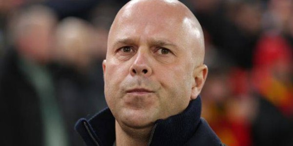 崩盘预警！利物浦必须立刻解雇斯洛特，传奇冠军主帅已就位