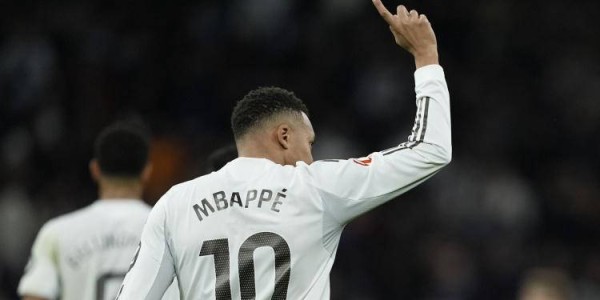 姆巴佩左膝伤情成谜：自去年12月带伤征战，面对曼城应否登场引发争议