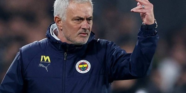 首胜！穆里尼奥击败欧洲四冠王，皇马决定欧冠成败