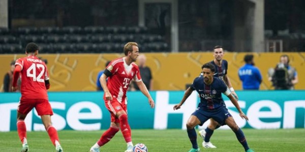 惨上加惨！德甲班霸输球+绝对核心骨折重伤，大巴黎9打11复仇死敌