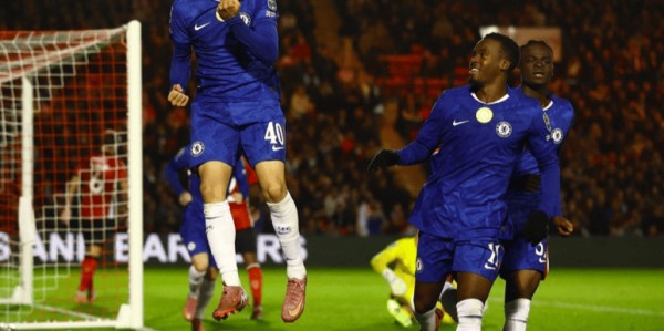 豪门赢不停：切尔西2-1逆转 利物浦轮换11人2-1又绝杀 皇马4-1全胜