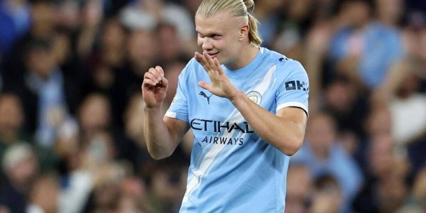 巴塞罗那客场力克纽卡斯尔，曼城欧冠轻取那不勒斯